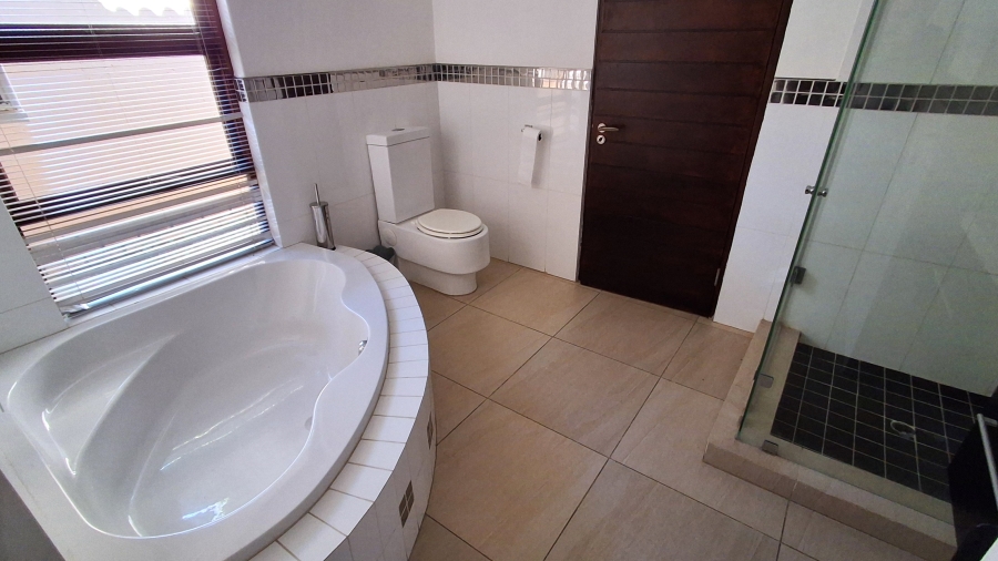 5 Bedroom Property for Sale in Pecanwood Estate North West